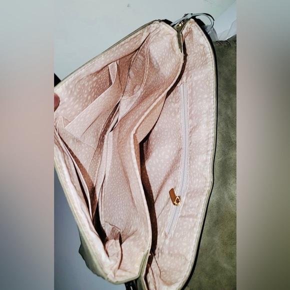 IV NYC Crossbody Handbag | NWT - Picture 4 of 14